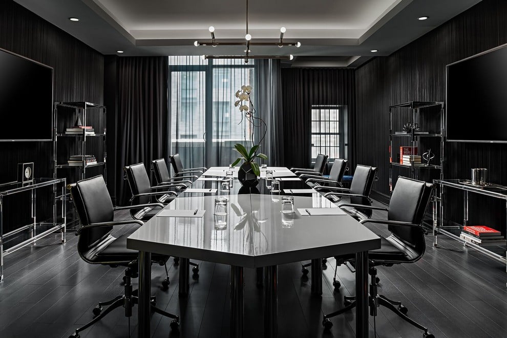 The Sky Suite at the Bisha Hotel - Meeting Room