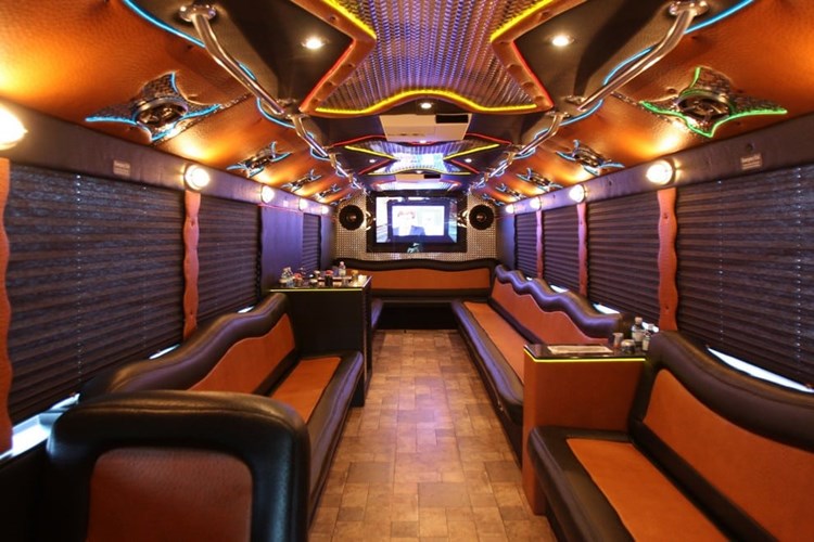 Carousel images of Cheap Limousine Service