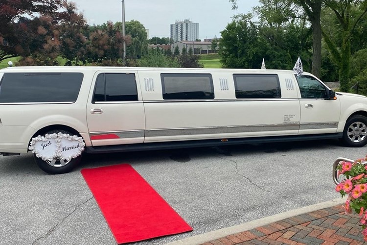 Carousel images of Erin Mills Limo