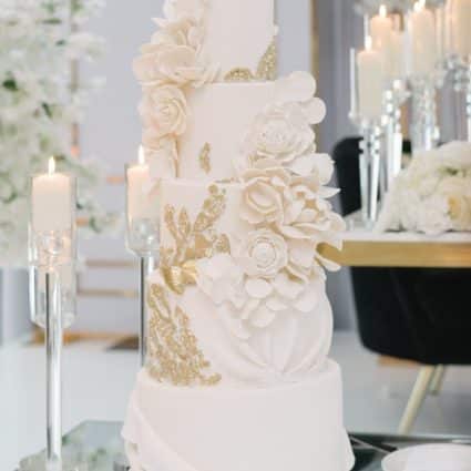 Cakes by Mavis featured in Lucy and Ekeng’s Magnificently Luxe Wedding at Hotel X Toronto