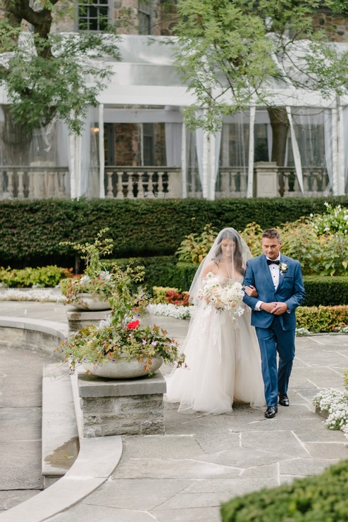 Wedding at Graydon Hall Manor, Toronto, Ontario, Liza Litvinovich, 32