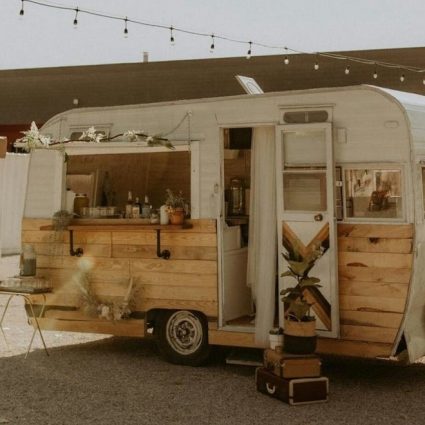 Travelling Boho Bar featured in Mobile Bartending Services You Should Know About!