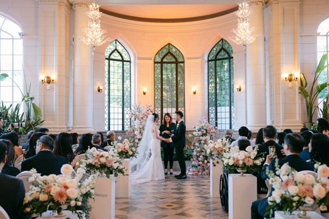 Eric and Michelle's Classic Elegant Wedding at Casa Loma