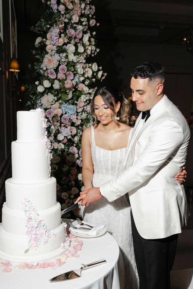 Christine Hasler - Custom Made Wedding Cakes, Mississauga