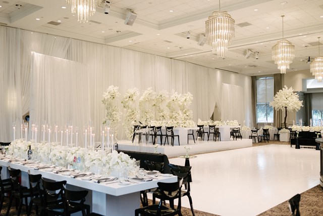 A Timeless Black and White Wedding at Copper Creek