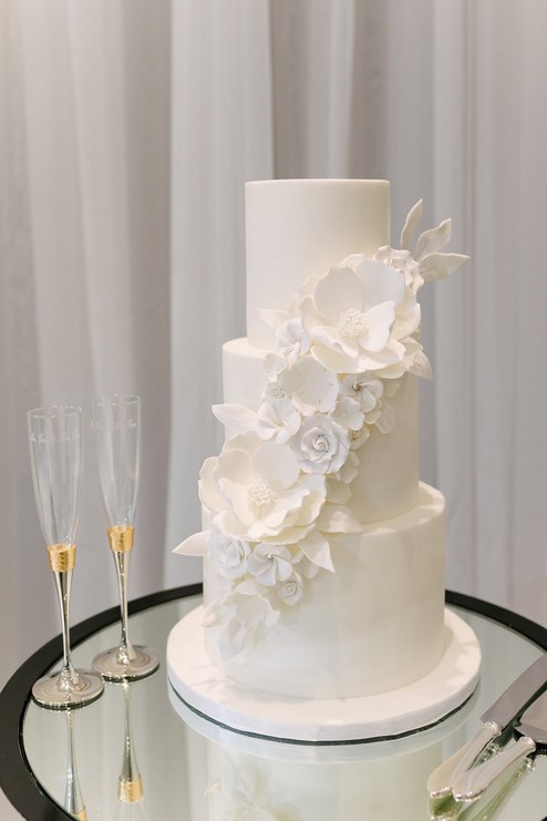 A Timeless Black and White Wedding at Copper Creek