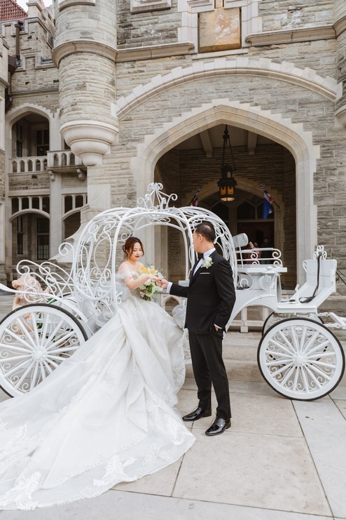 A Daisy Dreams Wedding at Casa Loma