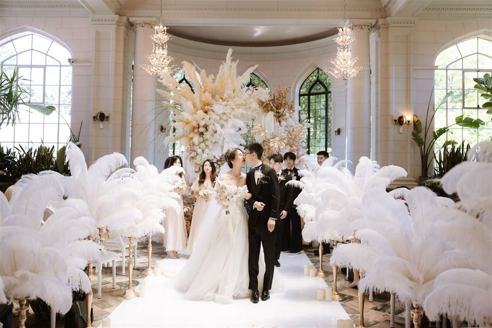 Thumbnail for A Glamorous Vintage-Inspired Wedding at Casa Loma