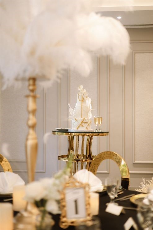 A Glamorous Vintage-Inspired Wedding at Casa Loma