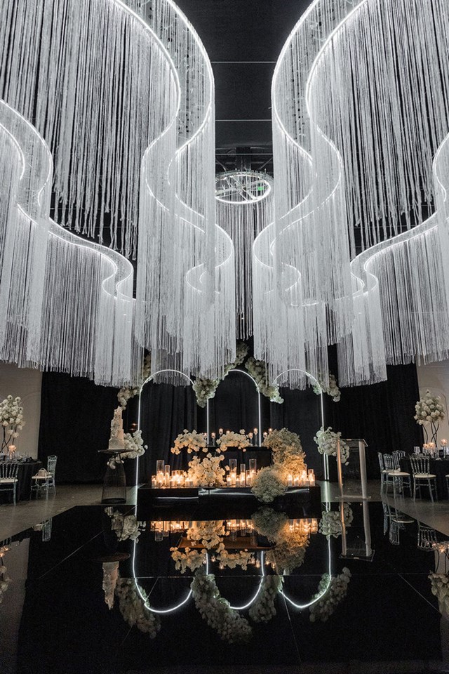 A Wedding of Timeless Glamour and Candlelit Romance at York Mills Gallery