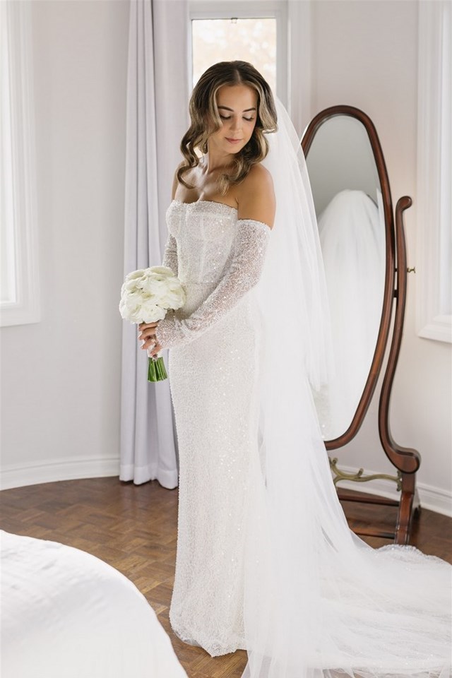 Modern Moody Chic Wedding at Ricarda’s