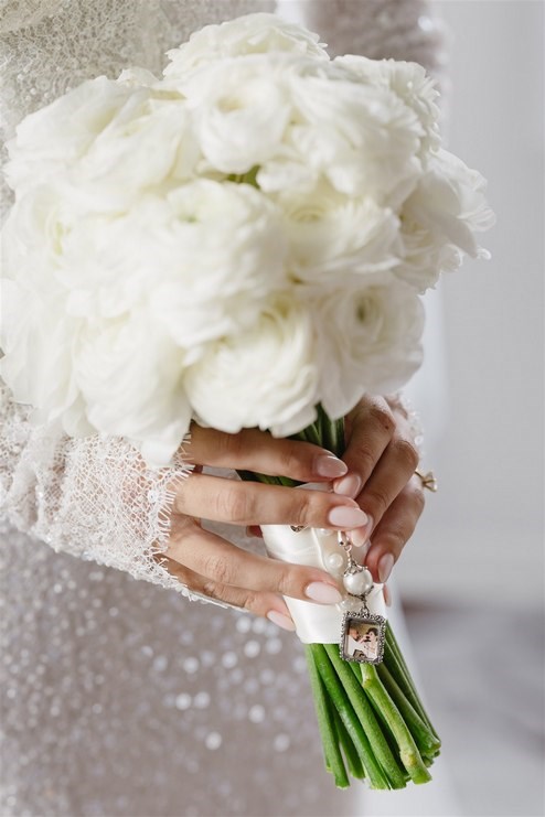 Modern Moody Chic Wedding at Ricarda’s