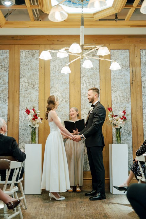 A Chic Winter Wedding with Minimalist Greenery at Cluny Bistro