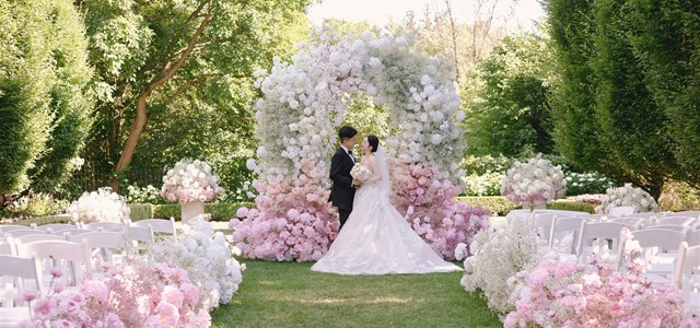 Luxurious Blush and White Garden Wedding at Graydon Hall Manor