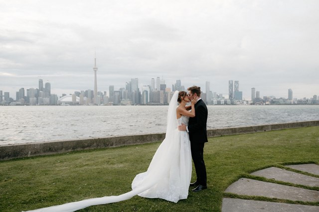 Luxurious Waterfront Wedding at The Royal Canadian Yacht Club