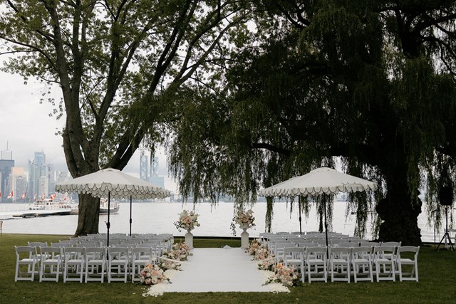 Luxurious Waterfront Wedding at The Royal Canadian Yacht Club