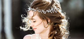 10 Stunning Hairstyles for Wearing Your Hair Down on Your Wedding Day