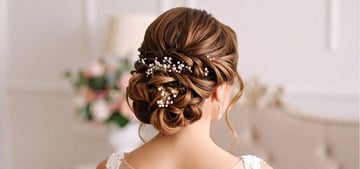 How to Choose a Hairstylist That Fits Your Wedding Style