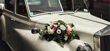 How to Choose Your Wedding Transportation