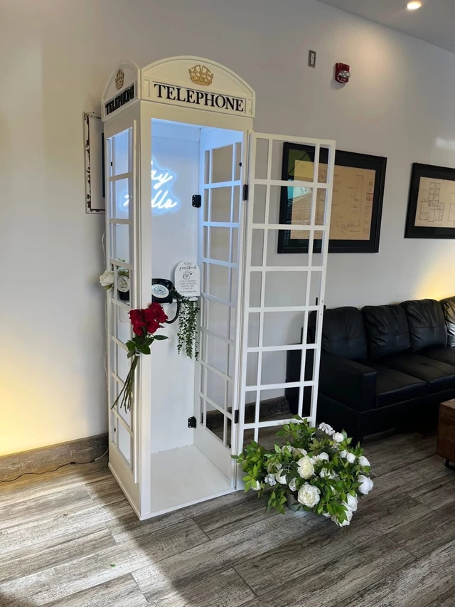 Photo Booths: 647 Photo Booth 17