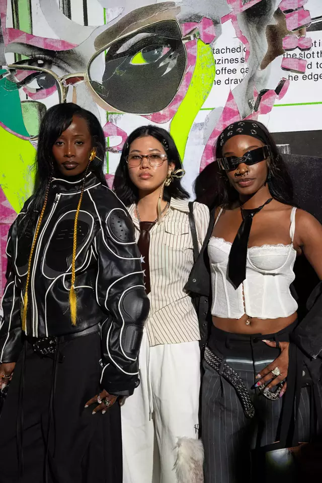 Photographers: 6 Art Care 6