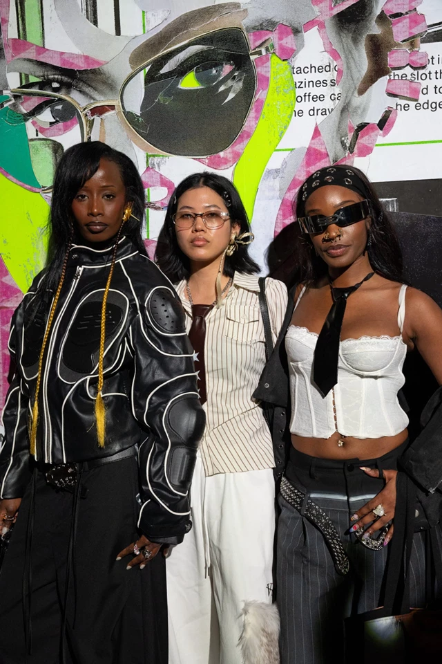 Photographers: 6 Art Care 28