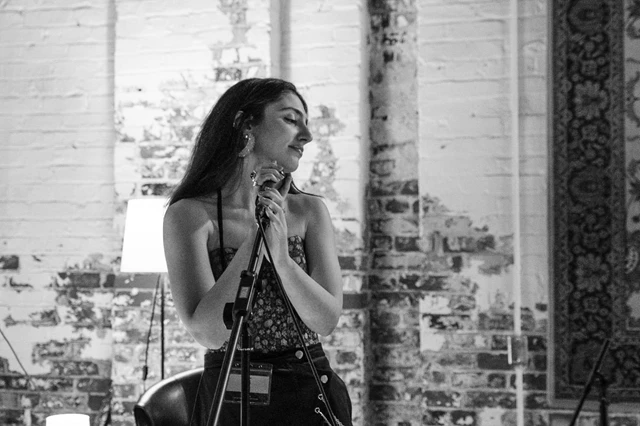 Photographers: 6 Art Care 24