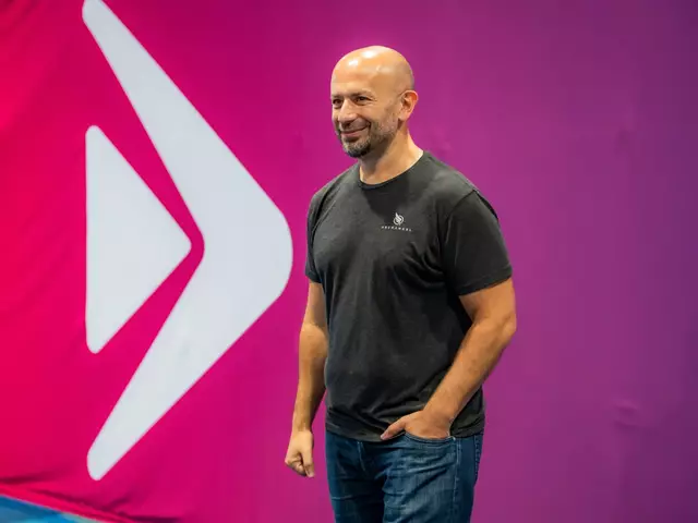 Photographers: 6 Art Care 8