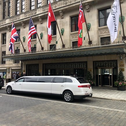 Image - A Celebrity Limousine