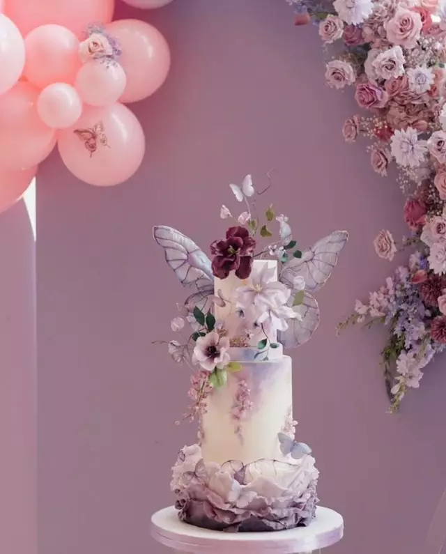 Wedding Cakes: A Little Sweeter Cake Design 4