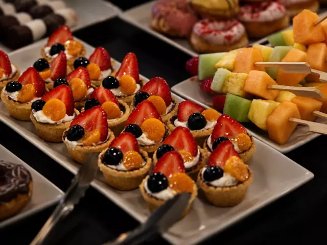Full Service Caterers: APEX Kosher Catering 5