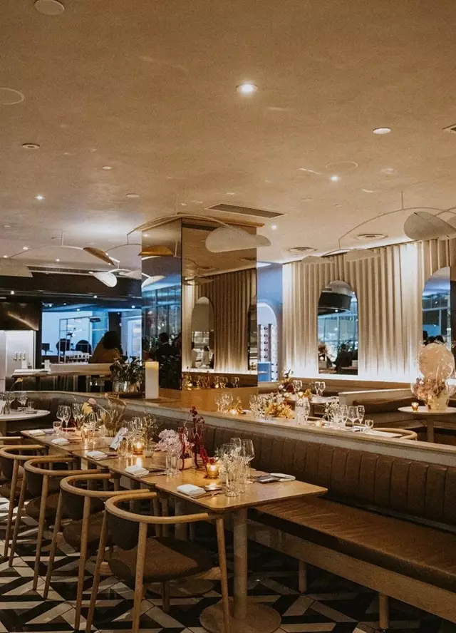 Restaurants: Alobar Downtown 4