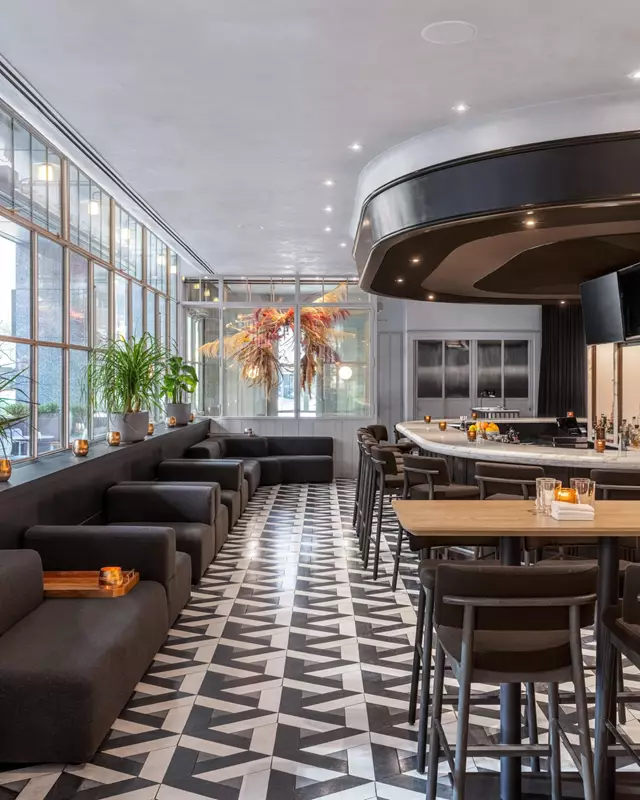 Restaurants: Alobar Downtown 3
