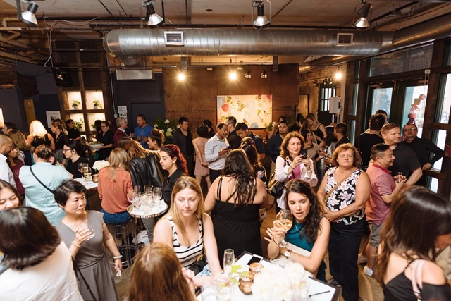Galleries/Museums: Arta Gallery 11