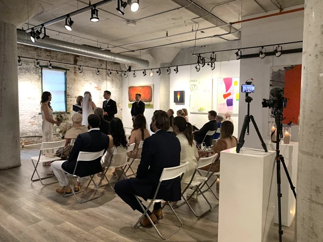 Galleries/Museums: Arta Gallery 19