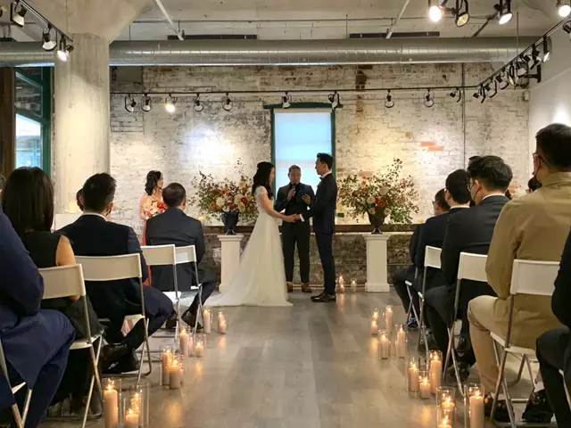 Galleries/Museums: Arta Gallery 10