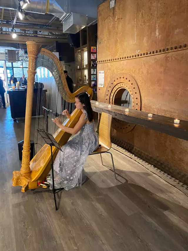 Galleries/Museums: Arta Gallery 9