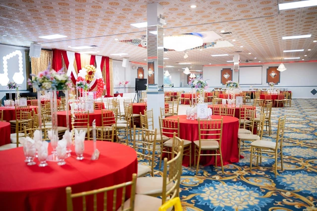 Banquet Halls: Autaq Banquet Hall 1