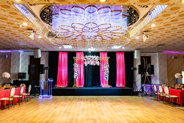 Banquet Halls: Autaq Banquet Hall 4