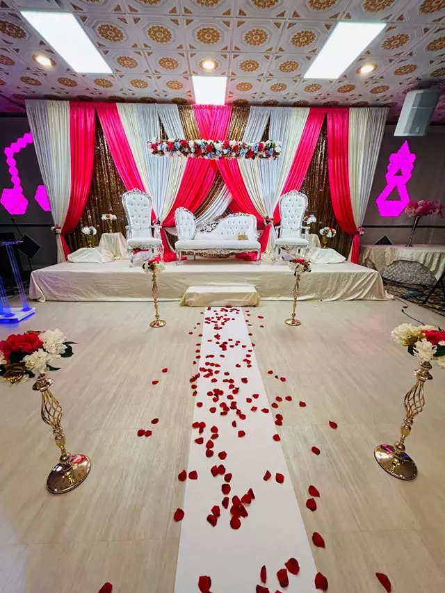 Banquet Halls: Autaq Banquet Hall 28