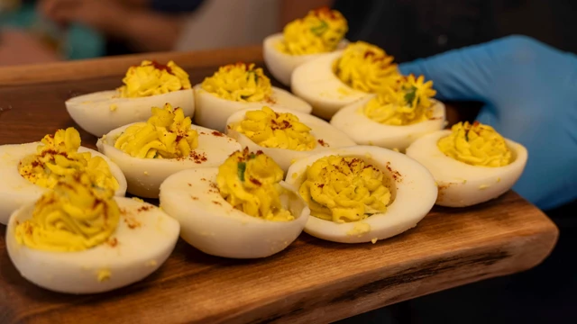 Banquet Halls: Autaq Banquet Hall 8