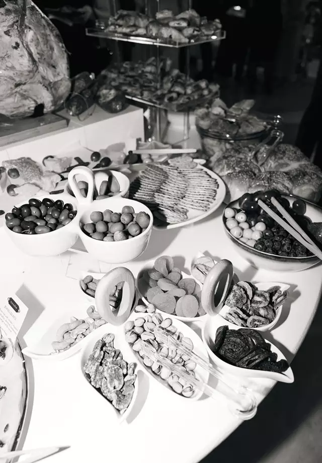 Galleries/Museums: Avant Garde 3