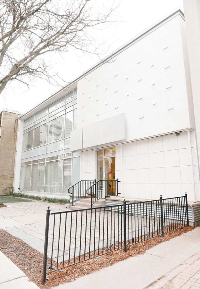 Galleries/Museums: Avant Garde 26