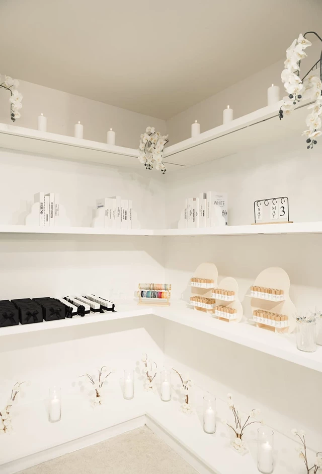Galleries/Museums: Avant Garde 5