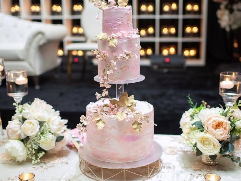 Carousel images of Babylon Wedding Cakes