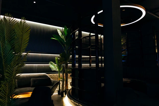 Restaurants: Bar 404 4