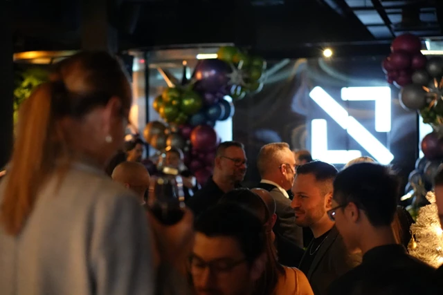 Restaurants: Bar 404 8