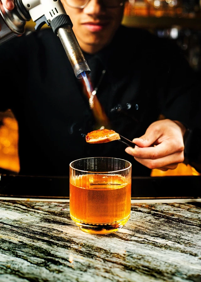 Restaurants: Bar 404 13