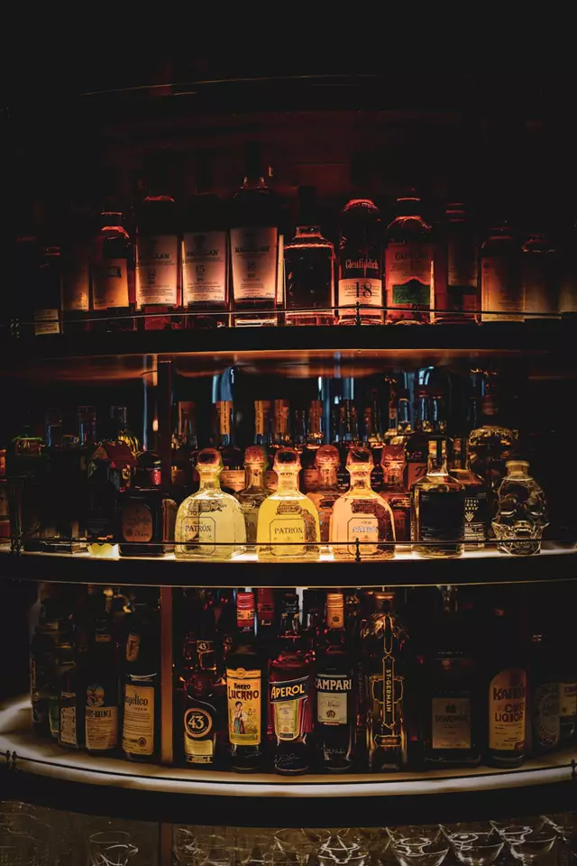 Restaurants: Bar 404 5