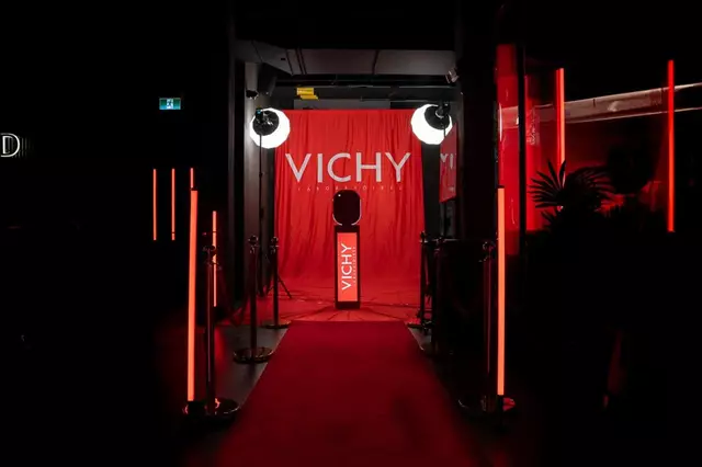 Restaurants: Bar 404 6